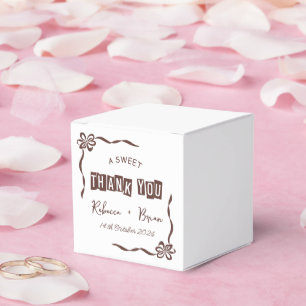 Brown & White Hand plockade Bow Sketch Bröllop Presentaskar