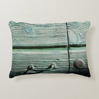 Brown wooden drawer prydnadskudde