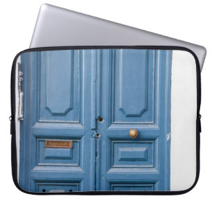 BROWN WOODEN PANELED DOORS LAPTOP FODRAL