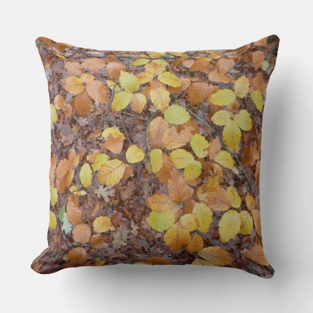 Brown Yellow Autumn Leaves Pattern Throw Pillow Kudde (Framsida)