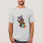 Bruce den Chanukah älgen T-shirt<br><div class="desc">har ingenting på Bruce!  Kontroll Bruce den Hanukkah älgen som hoppar över hans dradle och att vagga hans menorahorn på kronhjort och hans stjärna av det david guldhalsbandet.  Enorm helgdagtshirt.  lyckliga Chanukah!</div>