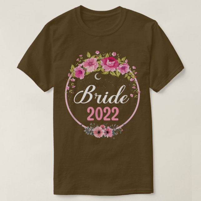 Brud 2022 för bröllop eller möhippa  t shirt (Design framsida)