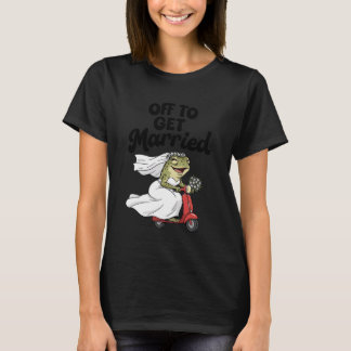 Brud att bli bröllopsfest groda på skoter på väg t shirt