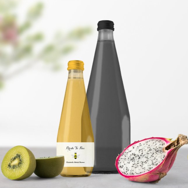 Brud att bli bröllopsfest vattenflaskor etikett (Skapare uppladdad)