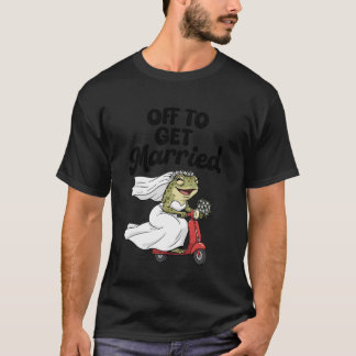 Brud att vara Bröllopsfest Groda på skoter På väg  T Shirt