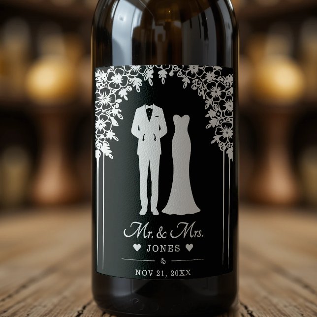 Brud & Brudgum Bröllopsklänning Smoking Nygift Par Vinflaska Etikett (Mr & Mrs Wedding Dress Tuxedo Newlywed Couple Wine Label
)