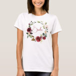 Brud Burgundy Blommig Bröllop T-Shirt<br><div class="desc">Söt burgundy blommig “Brud” bröllop t-shirt.  Så söt.  Perfekt för alla dina bröllopsevenemang före och efter den stora dagen.</div>