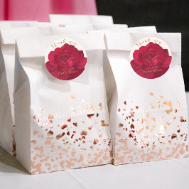 Brud i blom rose- och guldblommig bröllopsfest runt klistermärke