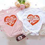 Brud Tribe T-Shirt Sängvätning Retro Brud Tee<br><div class="desc">Brud T-Shirt Sängvätning Retro Brud Tee
Vintage Brud Att Vara Brudens Tjej BrudTribe</div>
