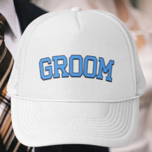 BRUDGUM – Blue College Font Bröllop & Svärmannafes Keps
