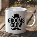 Brudgumskompisarnas Svägerskan mössa Bachelor Part Kaffemugg<br><div class="desc">Fyll på inför den stora dagen med denna stiliga "Grooms Crew" kaffekopp! Med en elegant vintage-design med klassisk bowlerhatt och mustasch är denna kopp det ultimata tillbehöret för brudgummens gäng.</div>