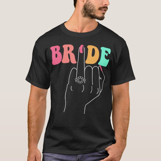 Brudring finger bröllop groovy möhippa del t shirt (Framsida)