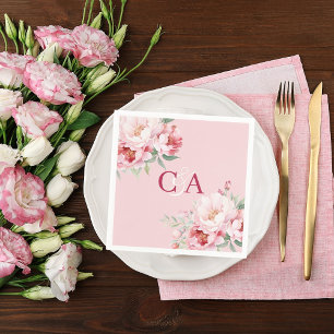 Brudrosor i rosablush med monogram pappersservett