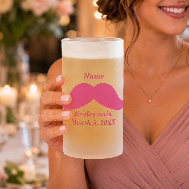 Brudtärna Rosa Mustasch Frostad Glas Mugg (Bridesmaid Pink Mustache Frosted Glass Mug)