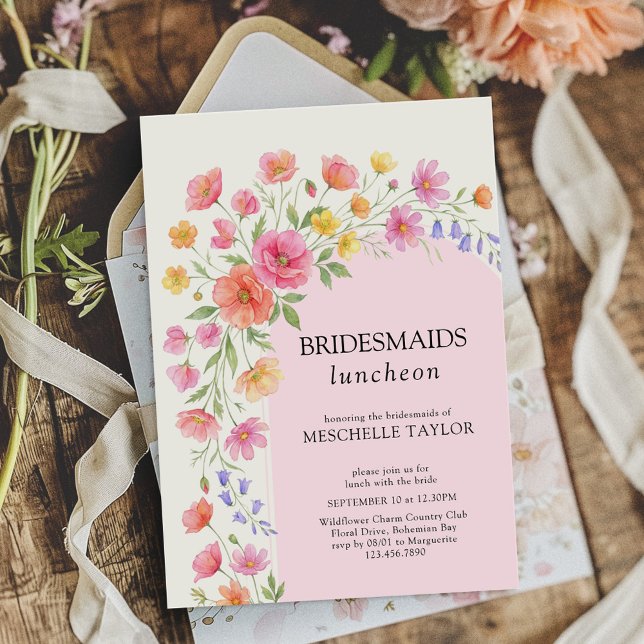Brudtärnor Lunchen med rosa orange blomsterbåge Inbjudningar (Bridesmaids Luncheon invitation from the Wildflower Bloom wedding collection by Darling & May)