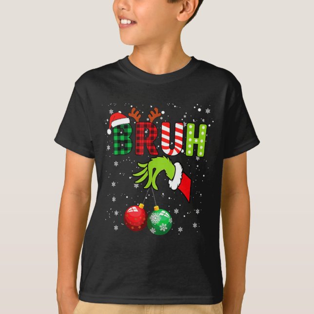 Bruh 67 Six Seven 6 7 Meme Christmas Funny Gen Alp T Shirt (Framsida)