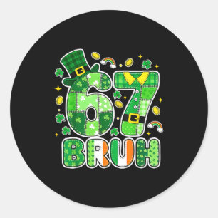 Bruh 67 St Patrick's Day Grafik Med Shamrocks An Runt Klistermärke