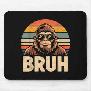 Bruh bigfoot meme grafik pojkar män rolig sasquatc musmatta