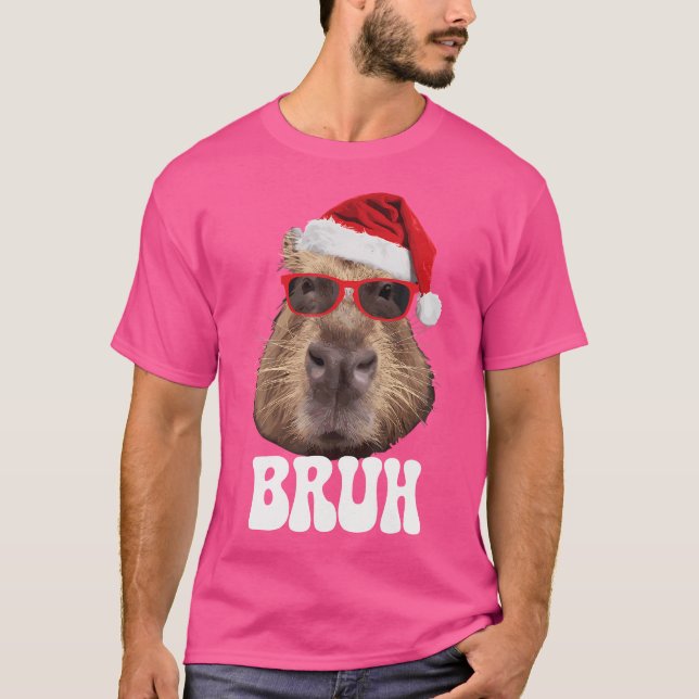 Bruh Capybara Funny Santa Hat-julsäsong T Shirt (Framsida)