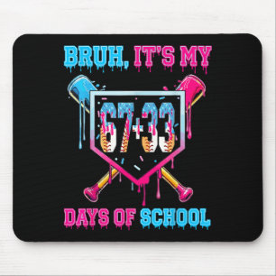Bruh Det är min 67 33 dag i skolan baseboll pojkar Musmatta
