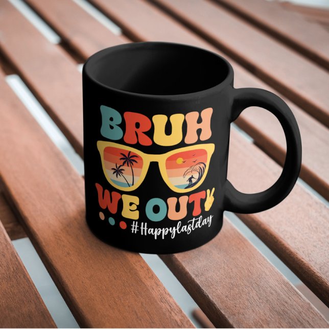Bruh vi ut i Lycklig förra skoldagen Kaffemugg (Skapare uppladdad)