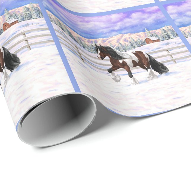 Brun Bay Pinto Gypsy Vanner Draft Horse i Snö Presentpapper (Rullad Hörn)