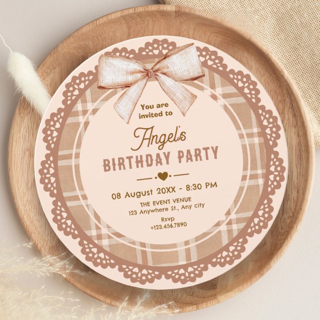 Brun beige båge rutig födelsedag inbjudningar (Skapare uppladdad)