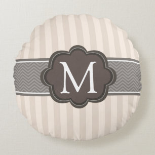 Brun beställnings- Monogram för eleganta randar Rund Kudde