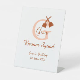 Brun broom Squad Birthday namn peach monogram
