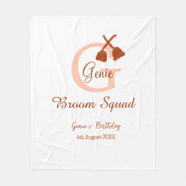 Brun broom Squad Birthday namn peach monogram Fleecefilt