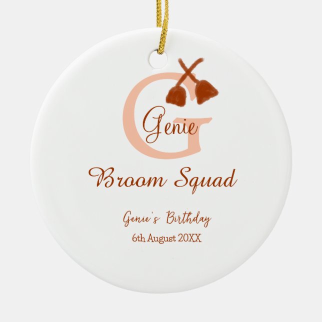 Brun broom Squad Birthday namn peach monogram Julgransprydnad Keramik (Framsidan)