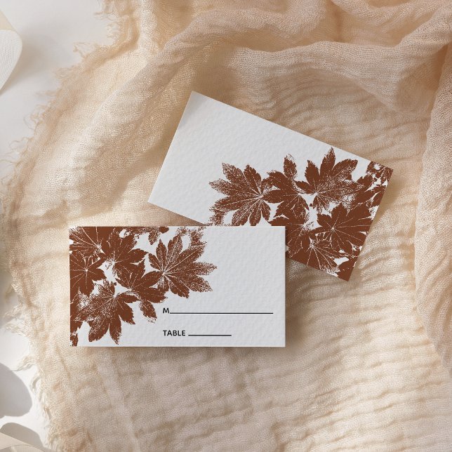 Brun fall Löv Frimärke Bröllop-platskort Placeringskort (Fall in Love with these woodsy place cards)