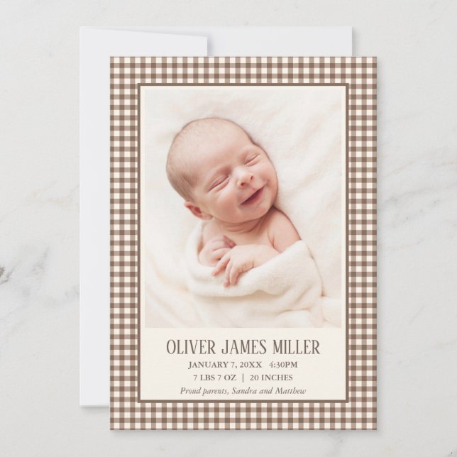 Brun Gingham Baby Birth Announcement Photo Card Meddelande (Framsida)