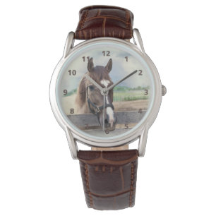 Brun häst med halteren armbandsur