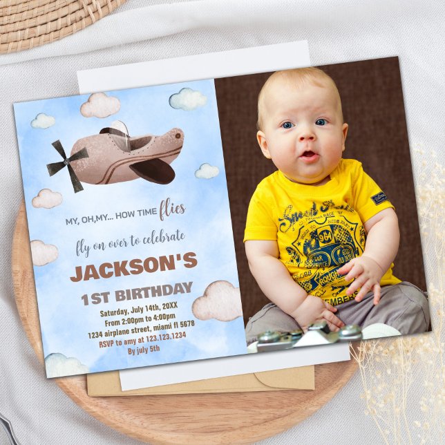 Brun inbjudan till flygplanet på födelsedagen med  (Airplane Birthday Invitations Brown with photo)