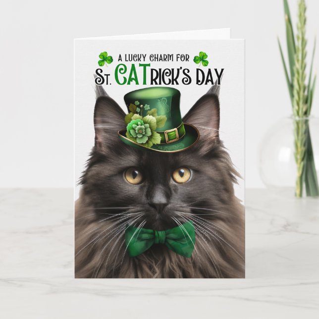 Brun Maine Coon St CATrick's Day Lucky Charm Helgkort (Framsida)