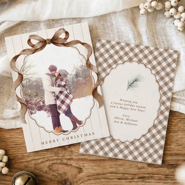 Brun Neutral Karo Band Jul Foto Julkort (Neutral Christmas photo card with soft brown watercolor bow and gingham plaid)