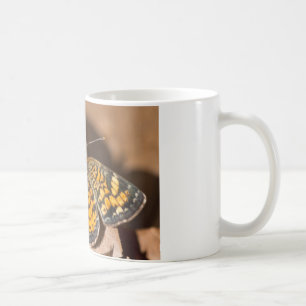 Brun och Orange Moth Apparatur och gåvor Kaffemugg
