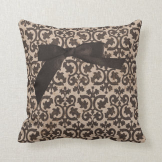 Brun och Tan Damask Dekorativ kudde med Ribbon