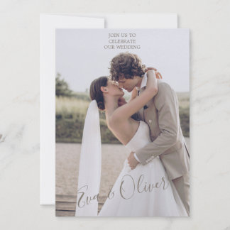 Brun och vit minimal inbjudan till Pappra Struktur