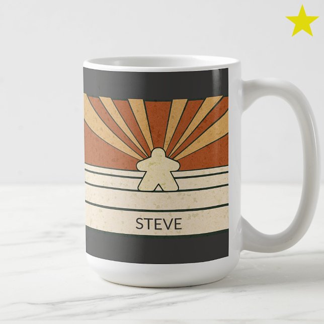 Brun Retro Meeple-ränder Solstrålning Anpassat Nam Kaffemugg (Skapare uppladdad)