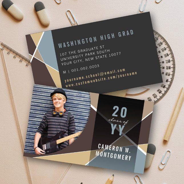 Brun Stilrena Geometriska Linjer Mod Foto Examen (Brown Stylish Geometric Criss Cross Photo Graduation Calling / Name Card @ zazzle.com/color_therapy)