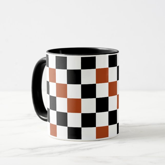Brun svart vit rutig mönsterdesign  mugg (Framsida vänster)
