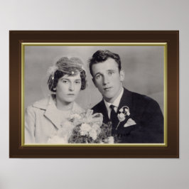 Brun trä ram med anpassningsbarna guld gräns poster