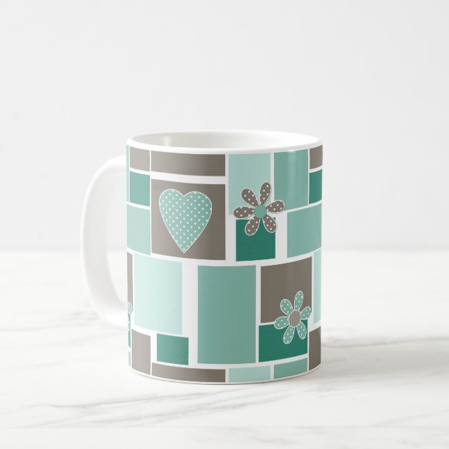 Brun turkos lapptäcke av fyrkantiga lappar kaffemugg (Framsida vänster)
