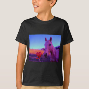 Bruna hästar och rött hjärta t-shirt