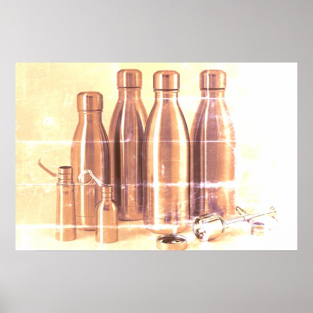 Bruna stålvattenflaskor på en retro vägg poster (Framsidan)