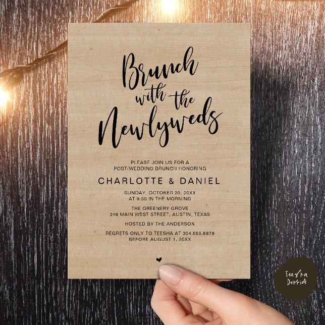 Brunch med de nya lyweds, Bröllop Elopement Inbjudningar (Brunch with the newlyweds, Post Wedding Elopement Invitation Card PDF Cottage Brown Wood Background)