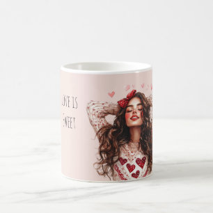 Brunett flicka röda hjärtan Alla hjärtans dag kärl Kaffemugg