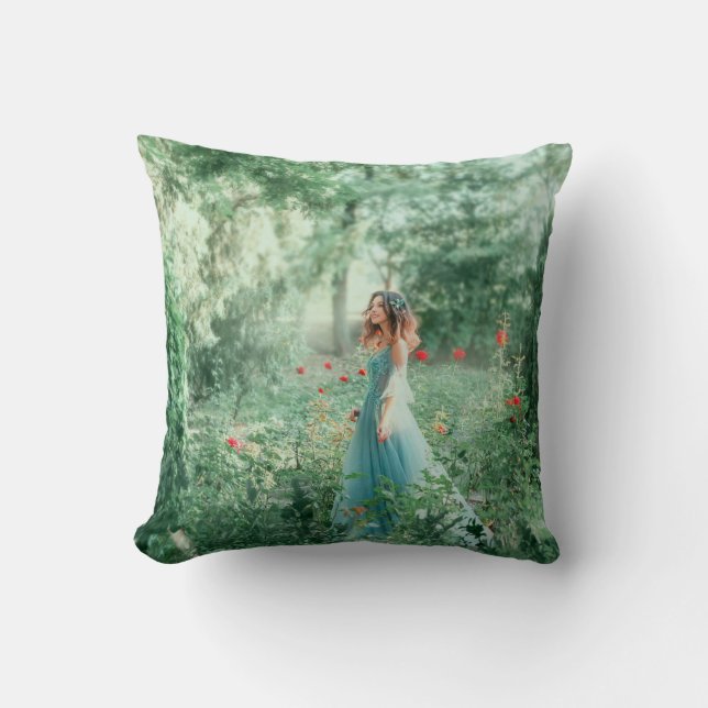 Brunette Princess: Fairy Forest Watercolor Kudde (Framsida)